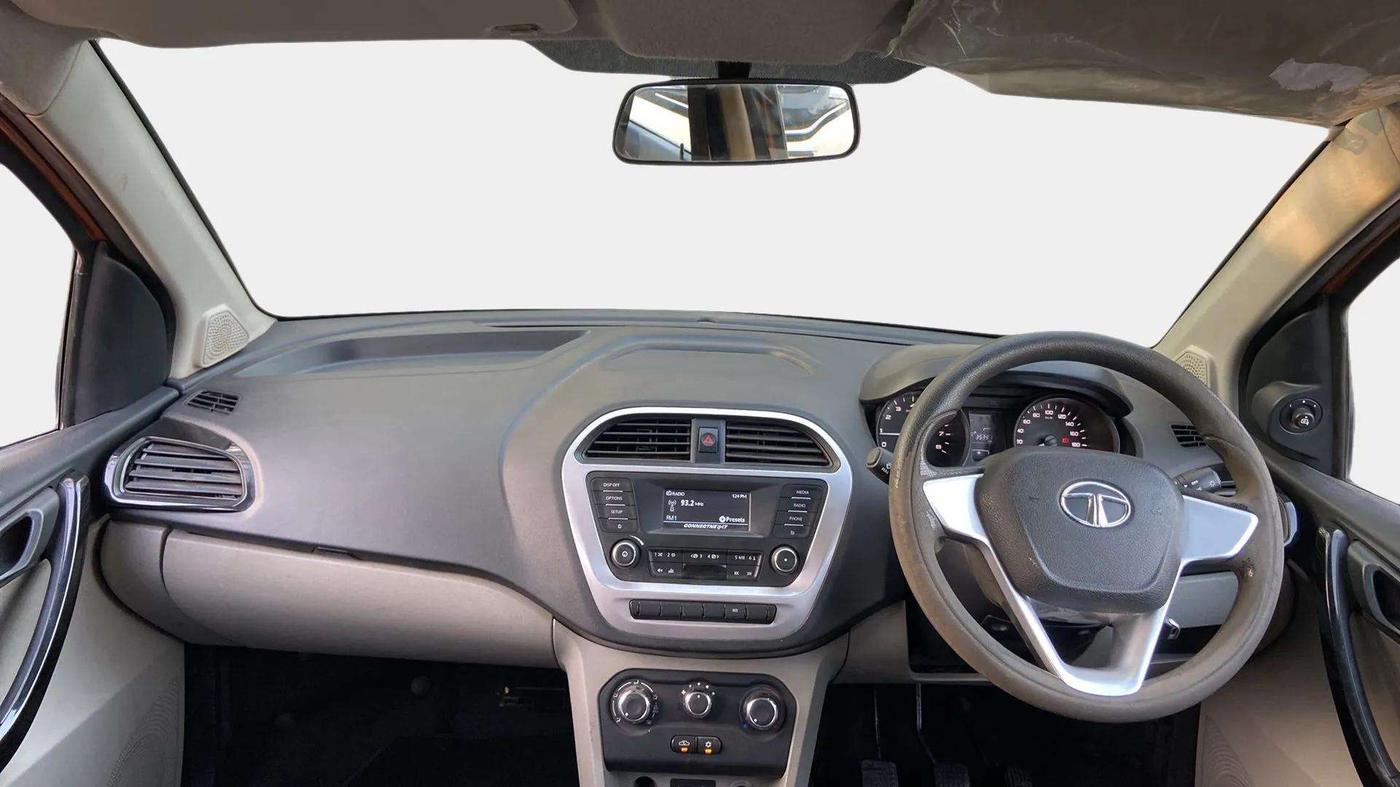 2016 Tata Tiago XT PETROL, Petrol, Manual, 35,364 km, Dashboard
