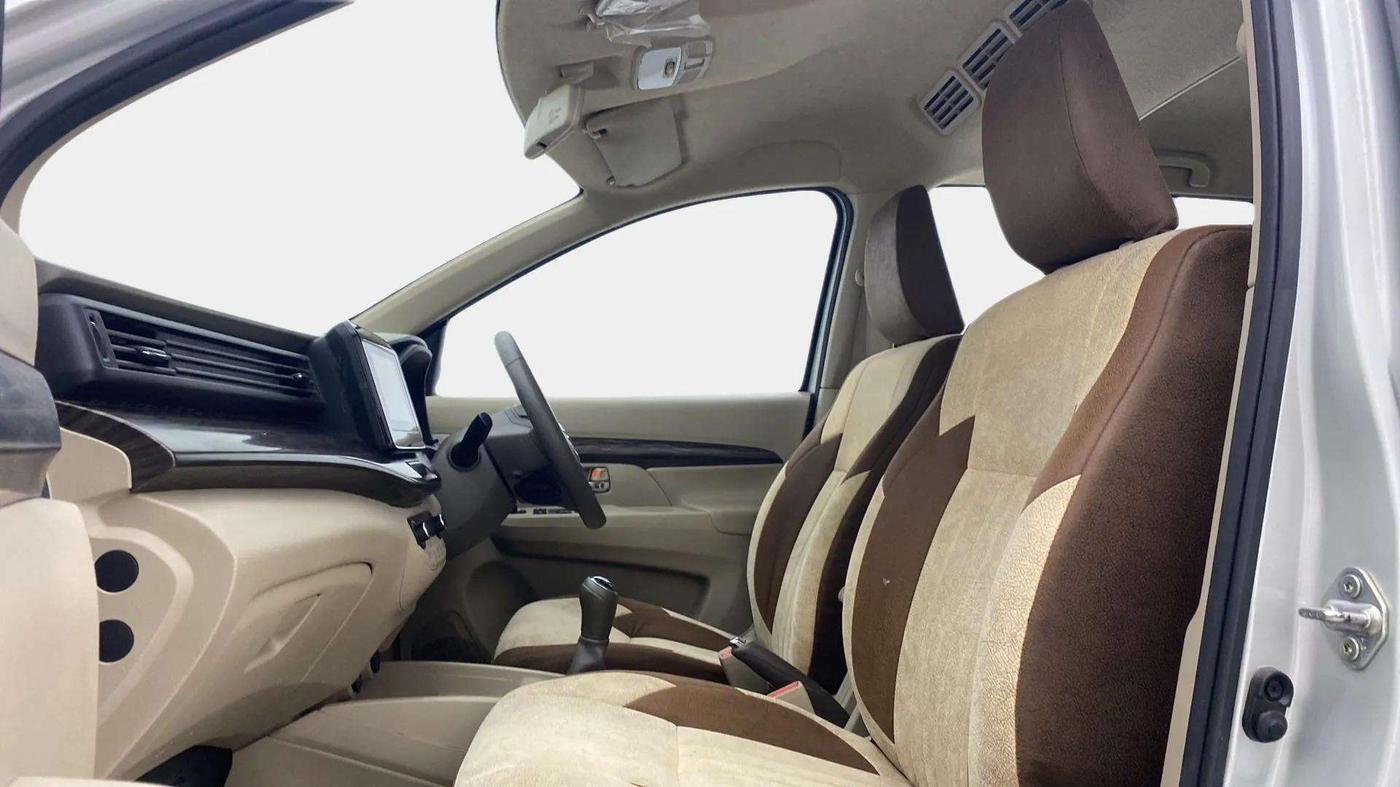 2020 Maruti Ertiga ZXI+ SHVS, Petrol, Manual, 28,471 km, Right Side Front Door Cabin