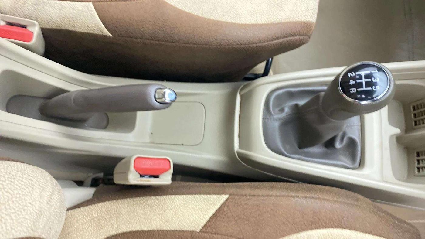 2020 Maruti Ertiga ZXI+ SHVS, Petrol, Manual, 28,471 km, Gear Lever