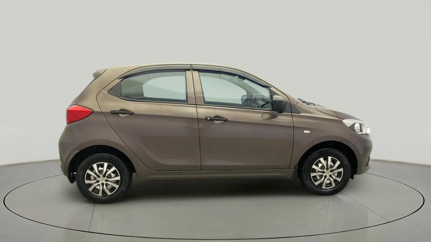 2019 Tata Tiago XM PETROL, Petrol, Manual, 35,027 km, Right Side View