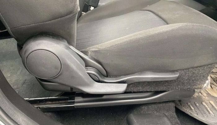 2022 Maruti Baleno ZETA PETROL 1.2, Petrol, Manual, 25,860 km, Driver Side Adjustment Panel