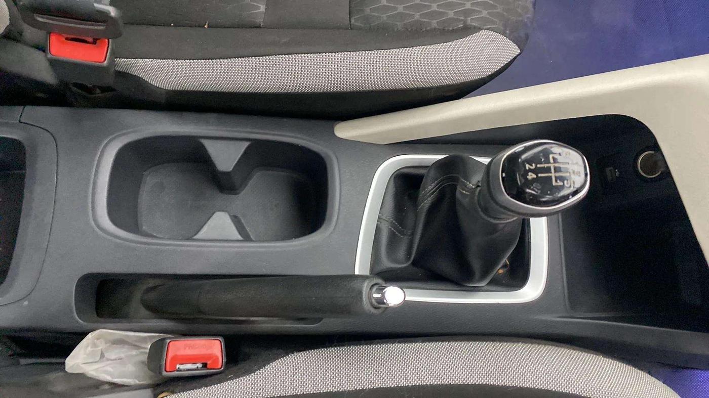 2022 Nissan MAGNITE XV MT, Petrol, Manual, 26,047 km, Gear Lever