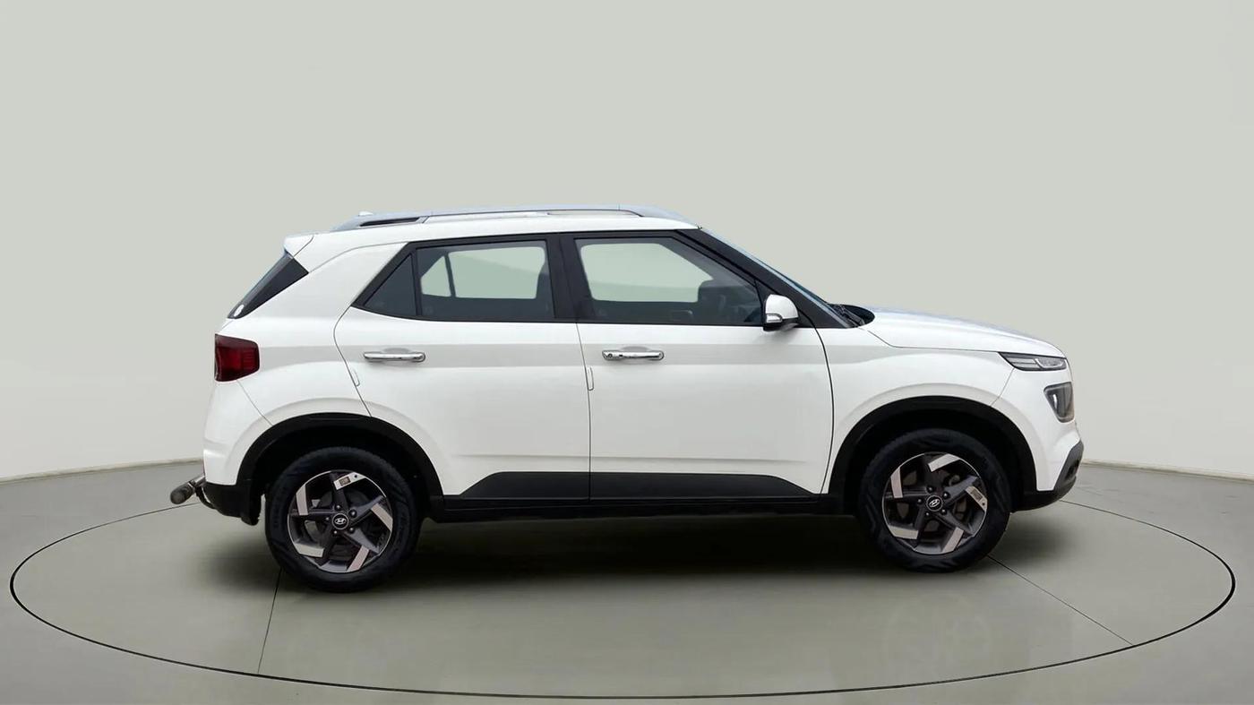 2021 Hyundai VENUE SX 1.5 (O) EXECUTIVE CRDI, Diesel, Manual, 71,607 km, Right Side View