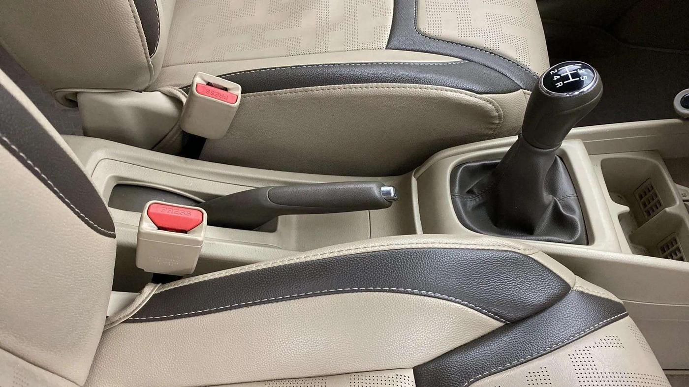 2020 Maruti Ertiga VXI SHVS, Petrol, Manual, 30,402 km, Gear Lever