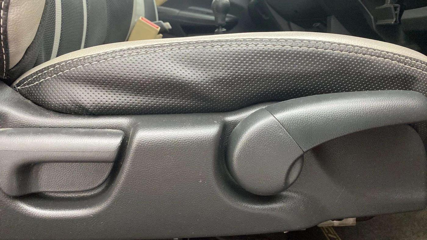 2015 Honda Jazz 1.2L I-VTEC V, Petrol, Manual, 17,316 km, Driver Side Adjustment Panel