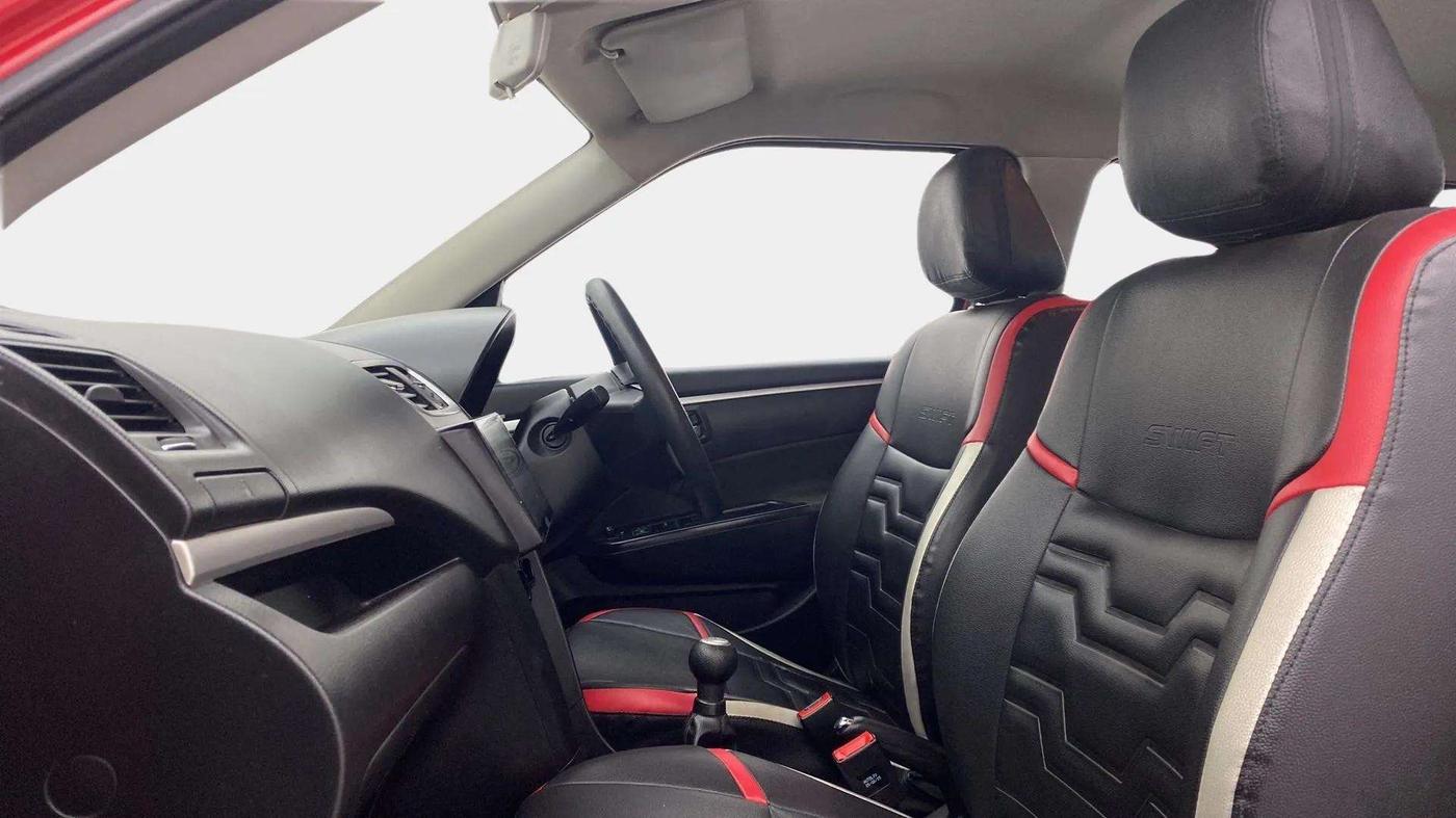 2015 Maruti Swift VXI, Petrol, Manual, 49,976 km, Right Side Front Door Cabin