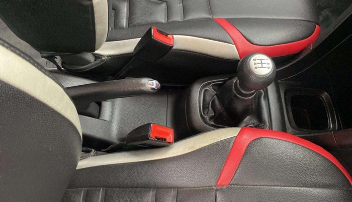 2015 Maruti Swift VXI, Petrol, Manual, 49,976 km, Gear Lever