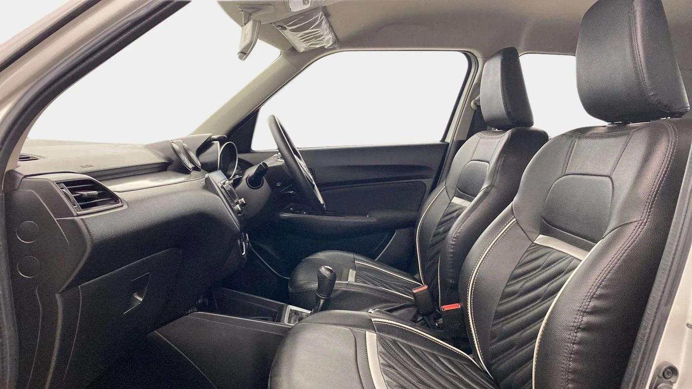 2018 Maruti Swift VXI, Petrol, Manual, 42,485 km, Right Side Front Door Cabin