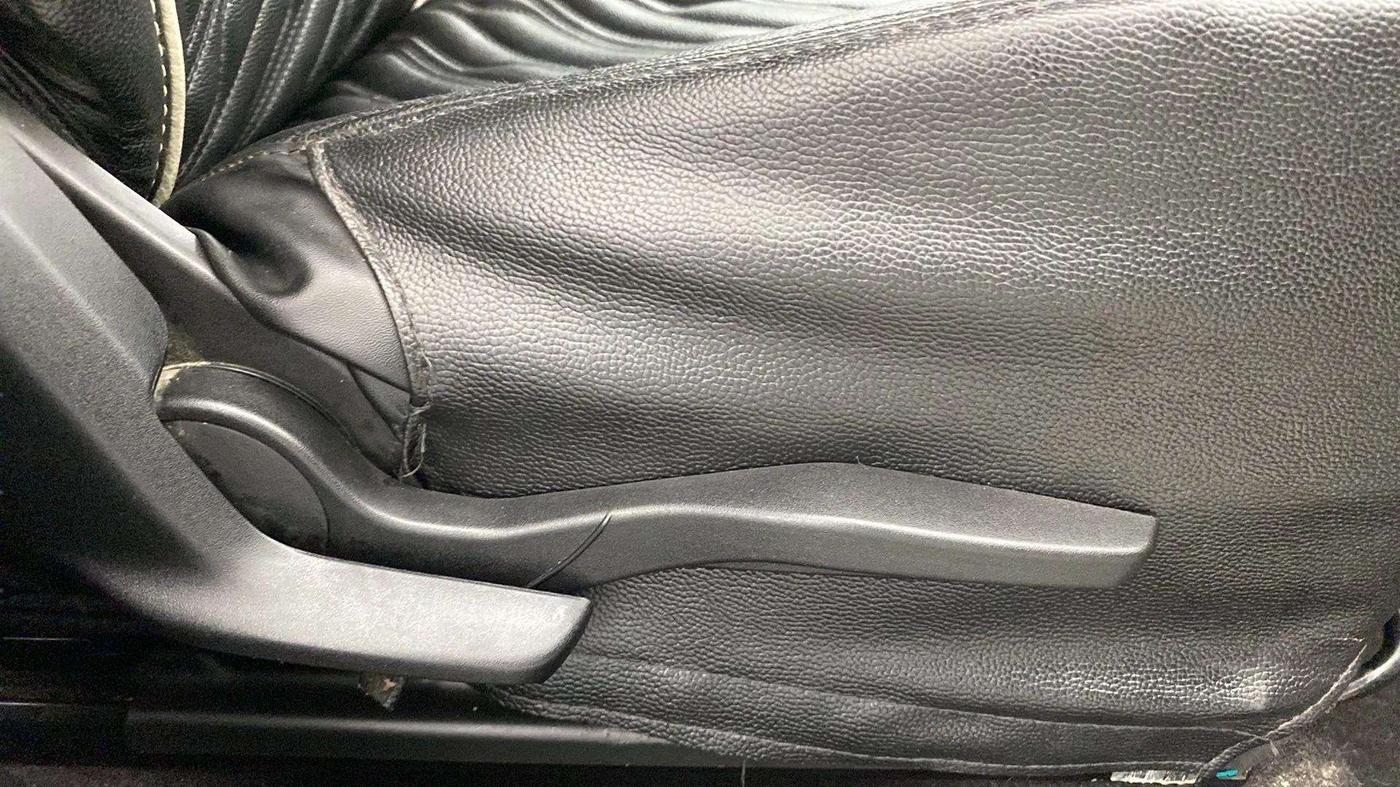 2018 Maruti Swift VXI, Petrol, Manual, 42,485 km, Driver Side Adjustment Panel