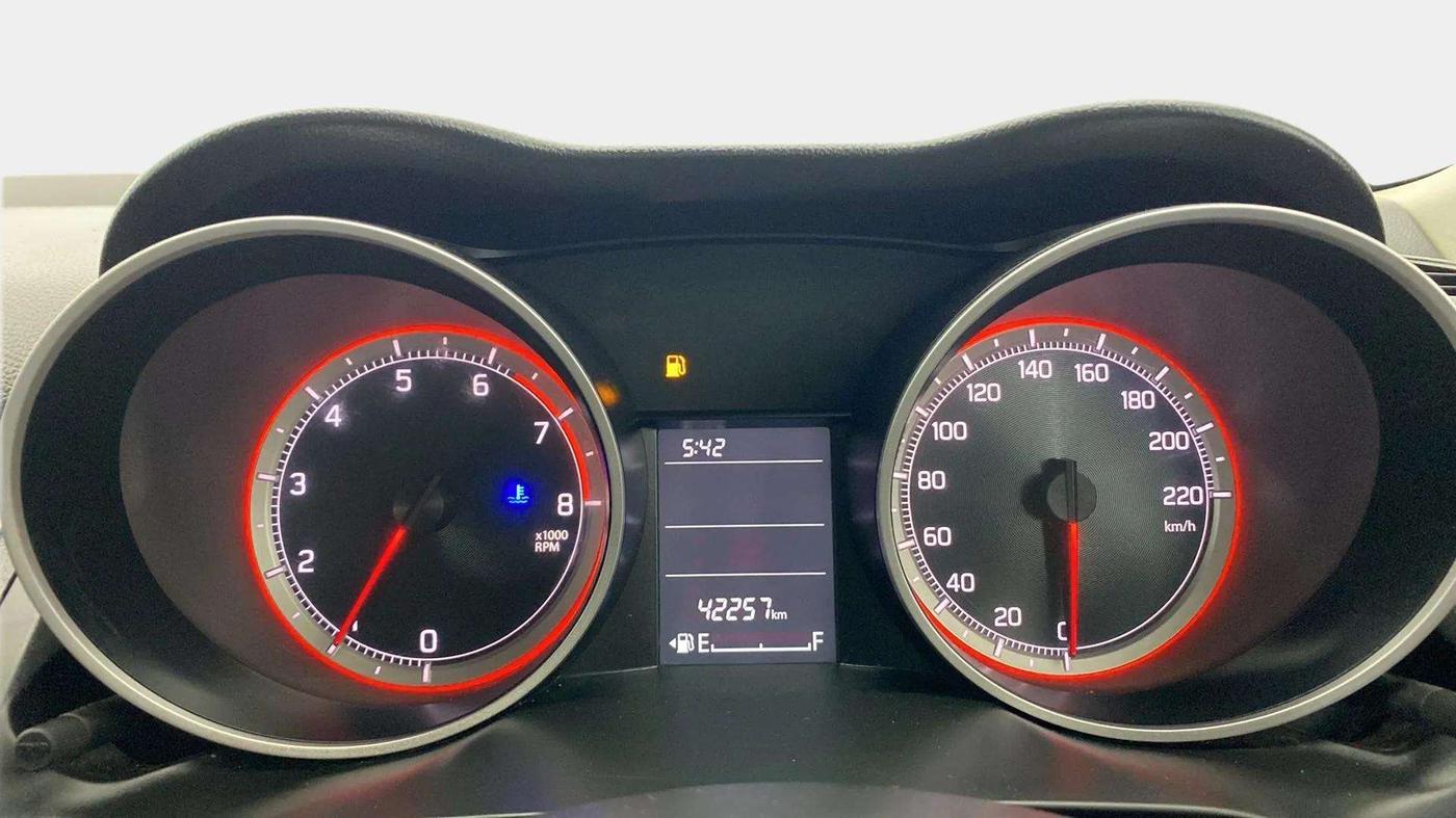 2018 Maruti Swift VXI, Petrol, Manual, 42,485 km, Odometer Image