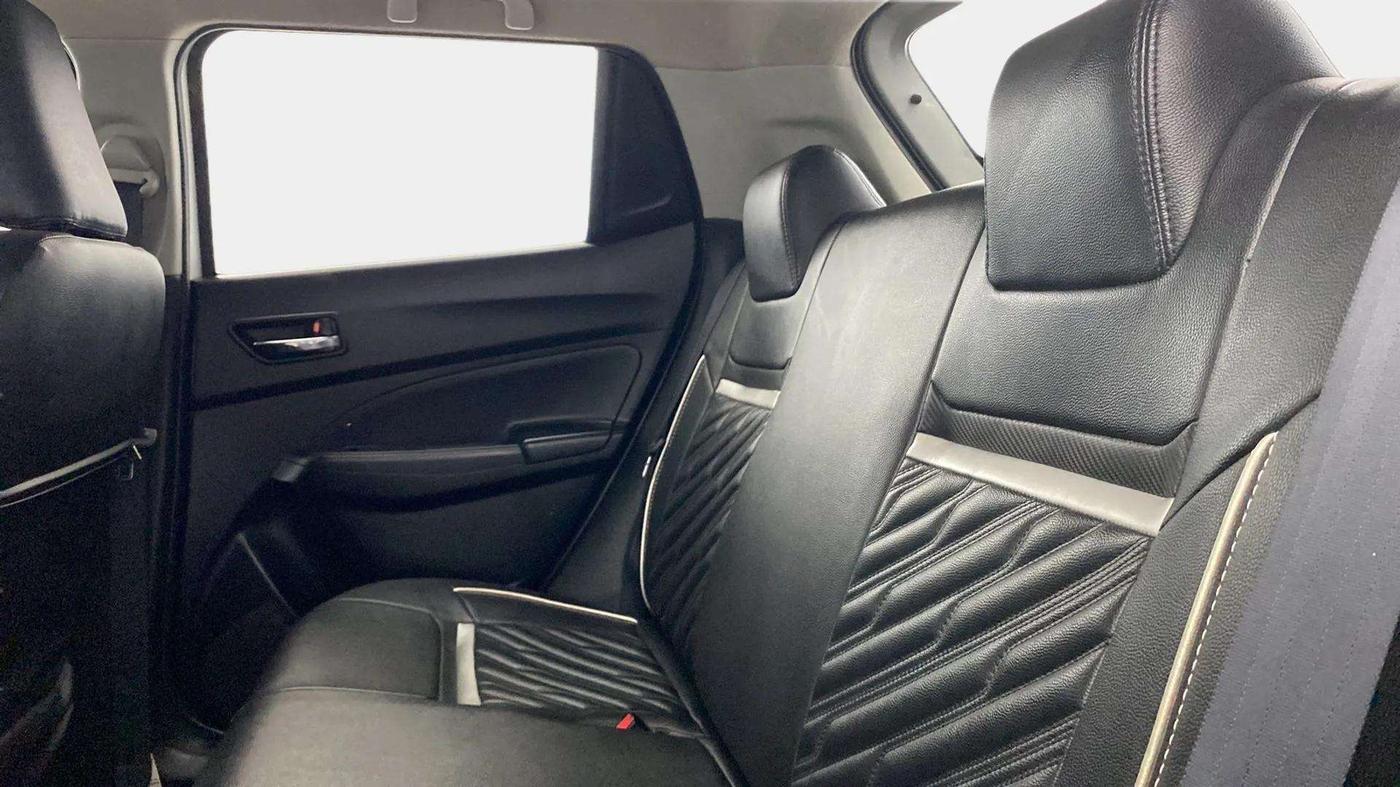 2018 Maruti Swift VXI, Petrol, Manual, 42,485 km, Right Side Rear Door Cabin