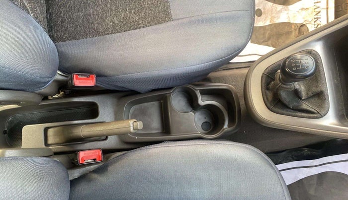 2013 Hyundai i10 MAGNA 1.1, Petrol, Manual, 64,964 km, Gear Lever