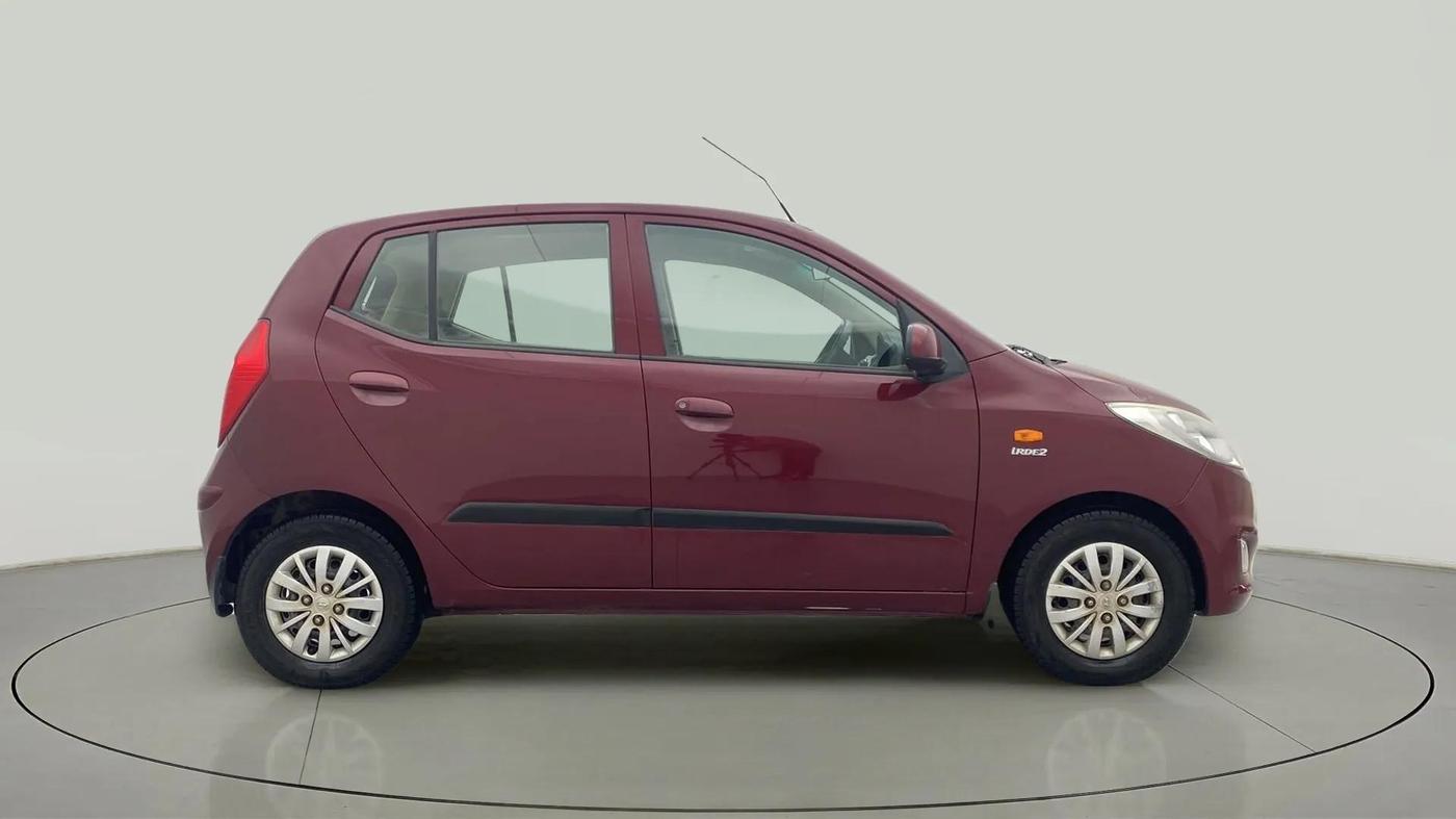 2014 Hyundai i10 SPORTZ 1.1, Petrol, Manual, 28,475 km, Right Side View