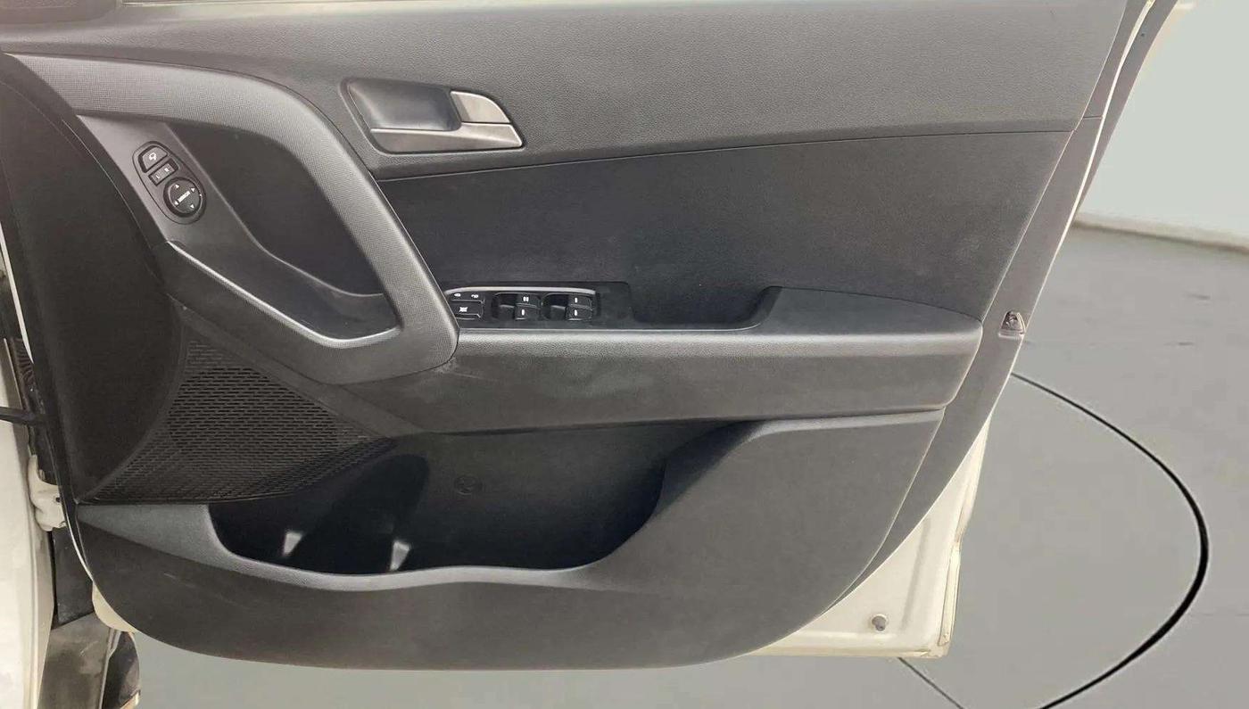 2016 Hyundai Creta SX PLUS  ANNIVERSARY EDITION 1.6 PETROL, Petrol, Manual, 1,01,967 km, Driver Side Door Panels Control