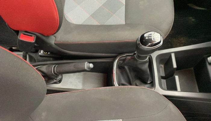 2020 Renault Kwid RXT 0.8, Petrol, Manual, 5,101 km, Gear Lever