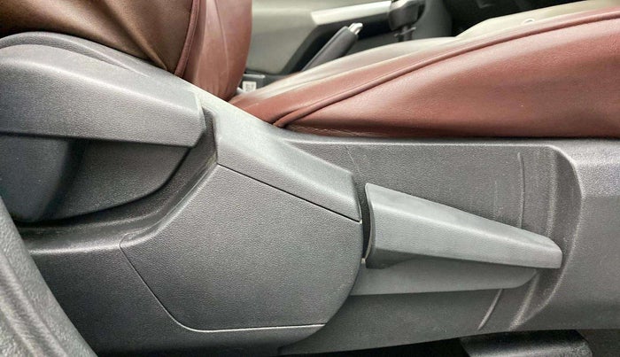 2021 Nissan MAGNITE XV MT, Petrol, Manual, 15,692 km, Driver Side Adjustment Panel