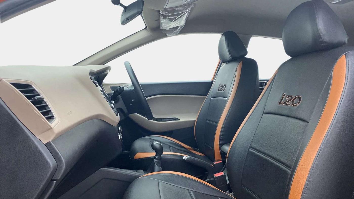 2018 Hyundai Elite i20 ASTA 1.2, Petrol, Manual, 26,729 km, Right Side Front Door Cabin