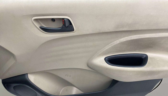 2019 Hyundai NEW SANTRO ERA EXECUTIVE, Petrol, Manual, 24,461 km, Driver Side Door Panels Control