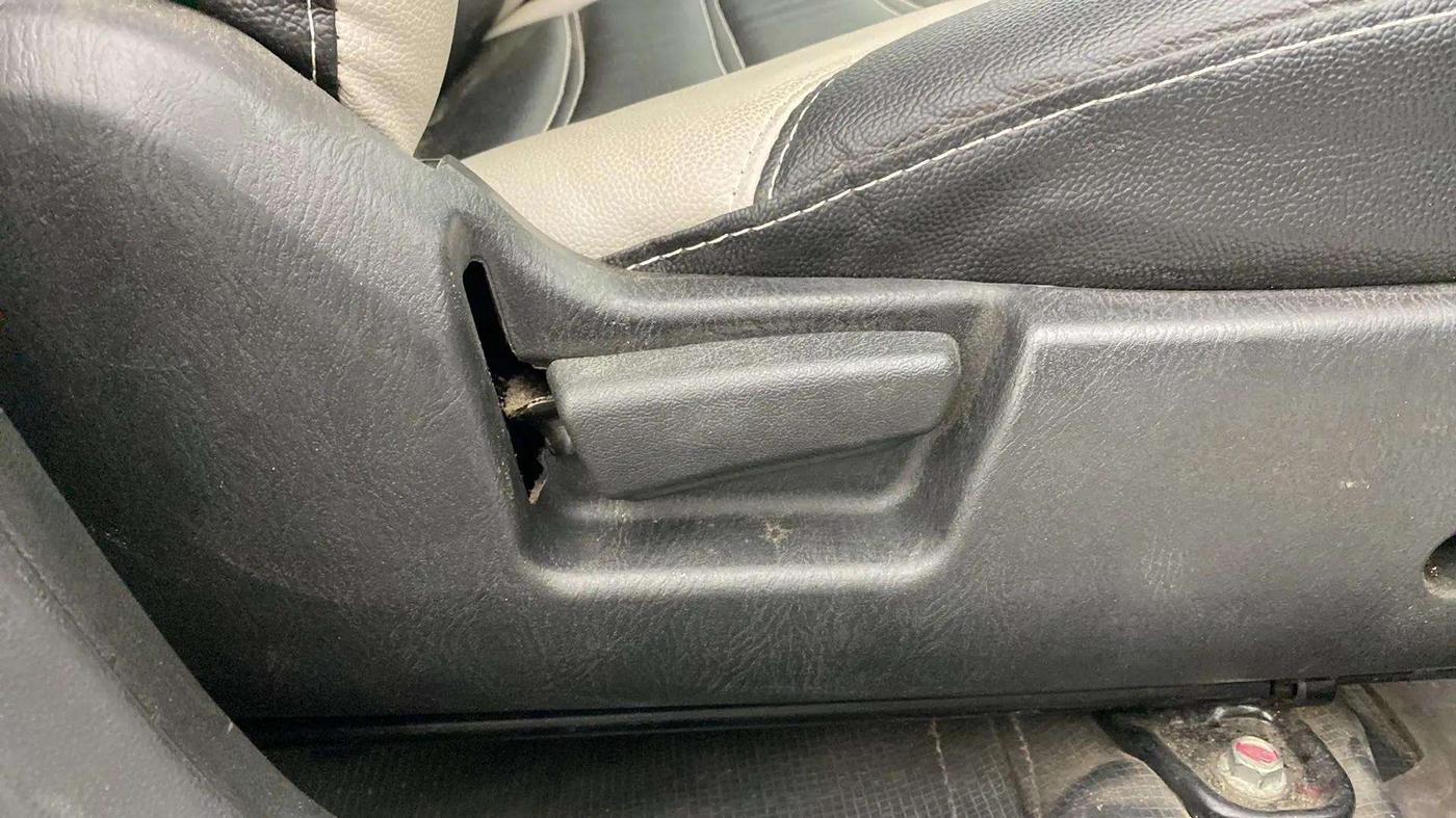 2020 Maruti Alto LXI, Petrol, Manual, 82,449 km, Driver Side Adjustment Panel