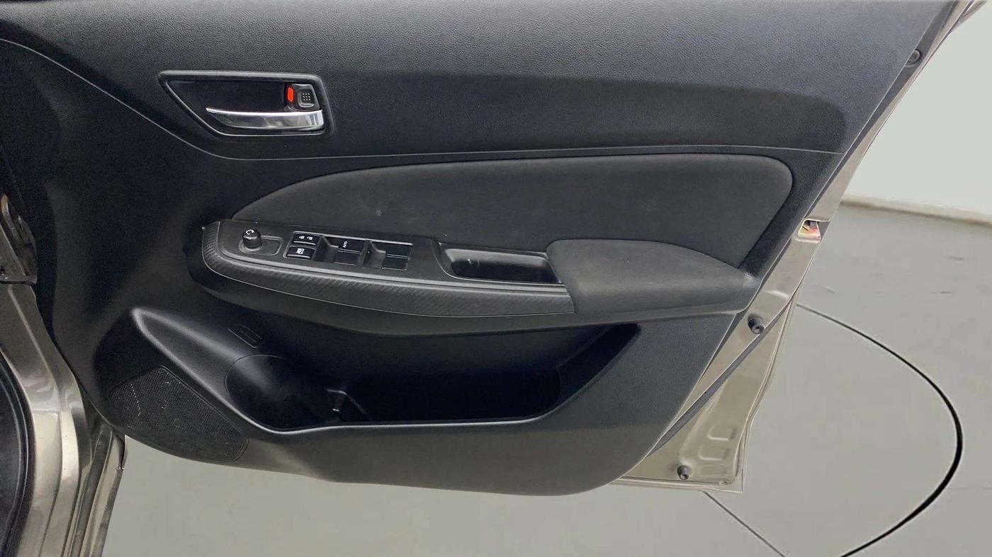 2019 Maruti Swift VXI, Petrol, Manual, 24,344 km, Driver Side Door Panels Control
