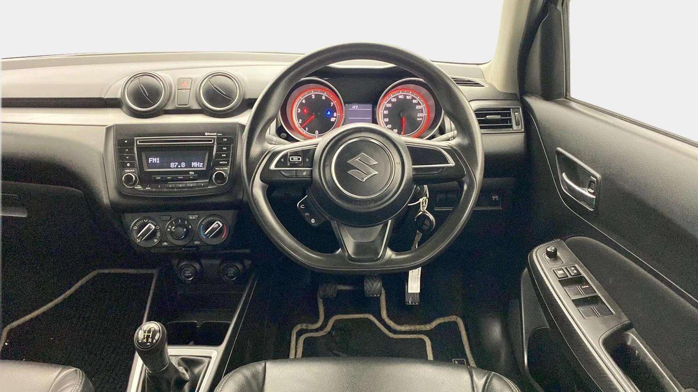 2019 Maruti Swift VXI, Petrol, Manual, 24,344 km, Steering Wheel Close Up