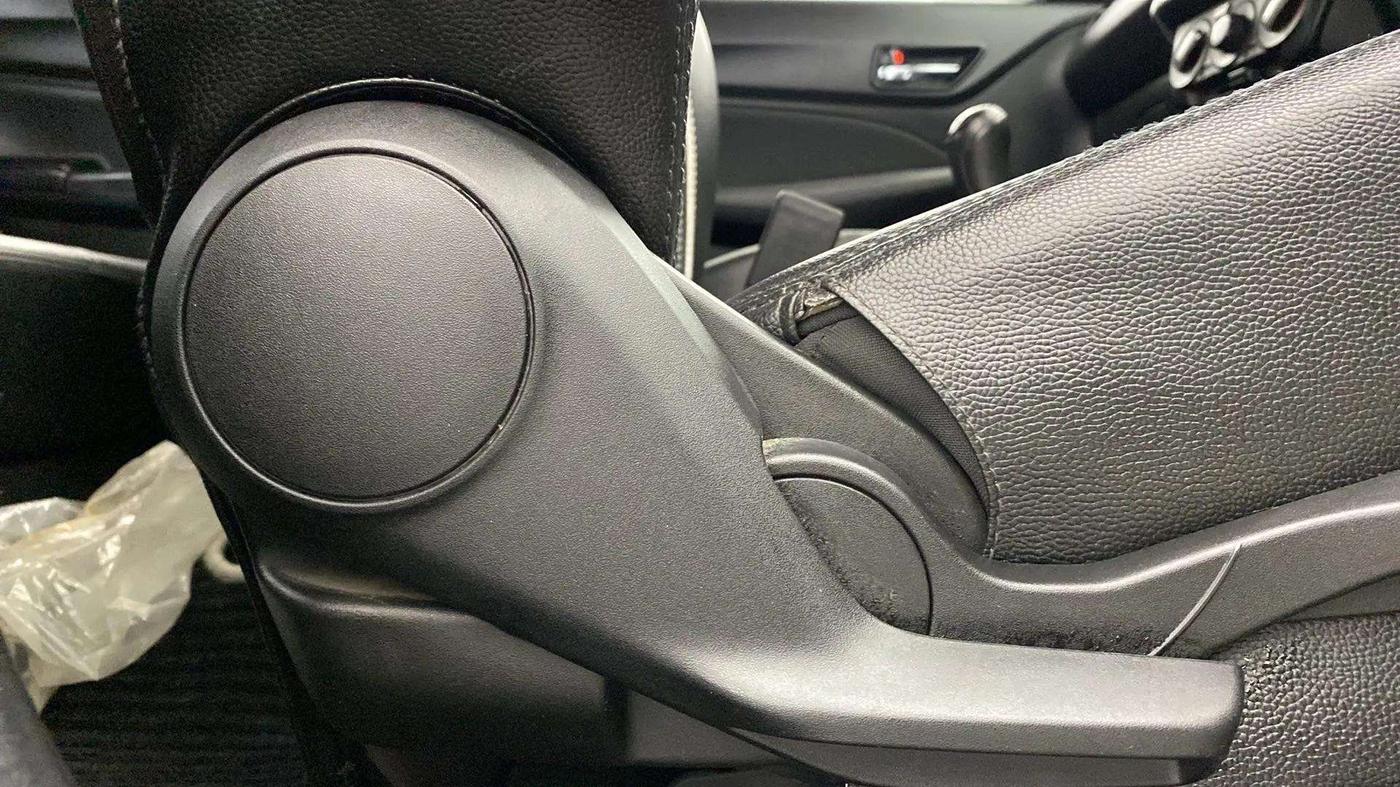 2019 Maruti Swift VXI, Petrol, Manual, 24,344 km, Driver Side Adjustment Panel
