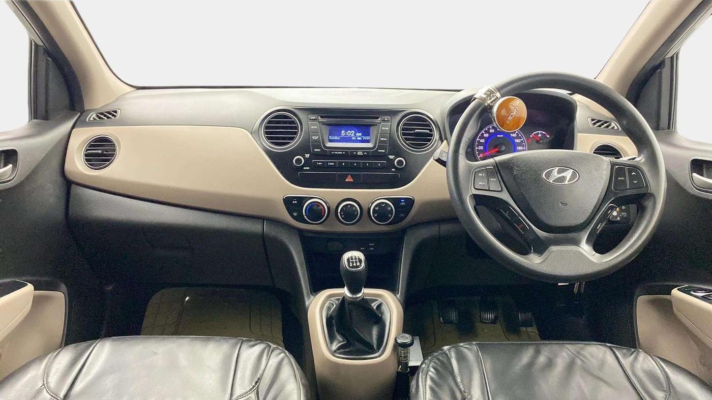 2015 Hyundai Grand i10 SPORTZ 1.2 KAPPA VTVT, CNG, Manual, 88,288 km, Dashboard