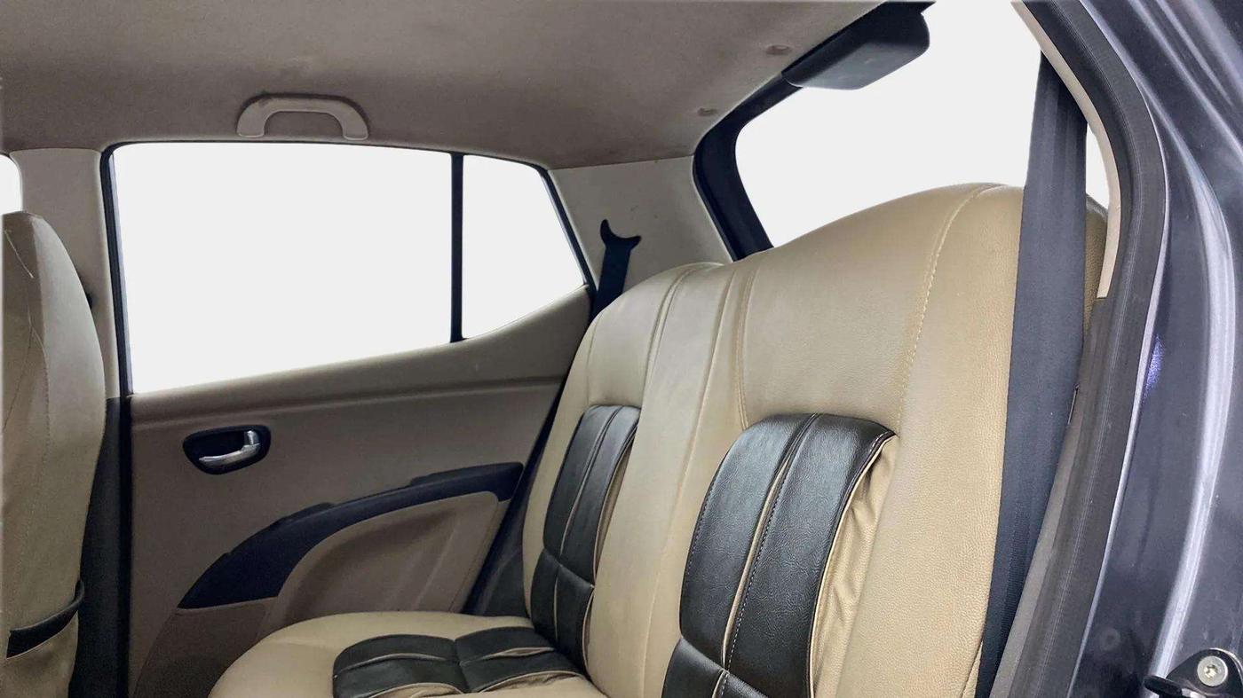 2012 Hyundai i10 MAGNA 1.2, Petrol, Manual, 65,914 km, Right Side Rear Door Cabin