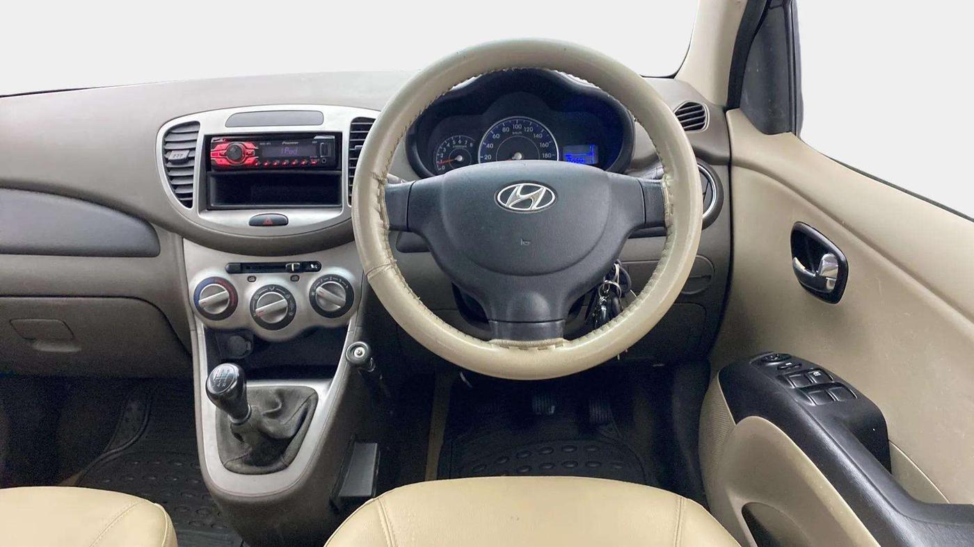 2012 Hyundai i10 MAGNA 1.2, Petrol, Manual, 65,914 km, Steering Wheel Close Up
