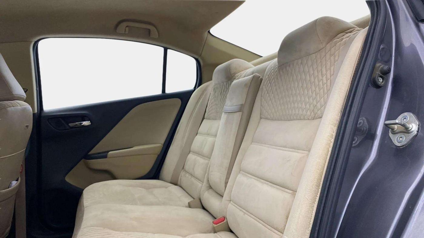 2017 Honda City 1.5L I-VTEC SV, Petrol, Manual, 52,891 km, Right Side Rear Door Cabin