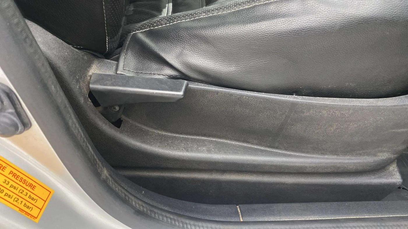 2019 Tata Tiago XZA PLUS PETROL, CNG, Automatic, 61,313 km, Driver Side Adjustment Panel