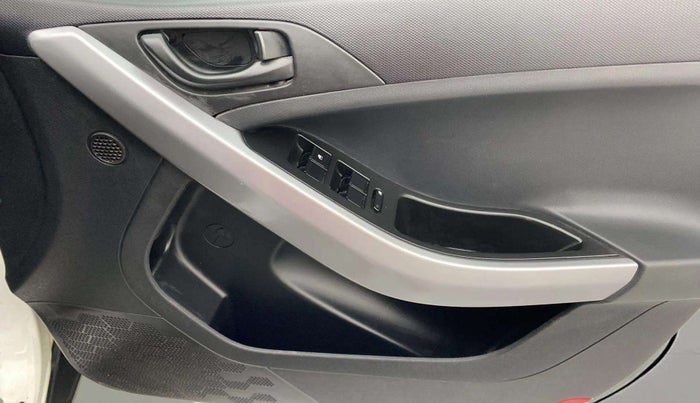 2022 Tata NEXON XM PETROL, Petrol, Manual, 23,791 km, Driver Side Door Panels Control