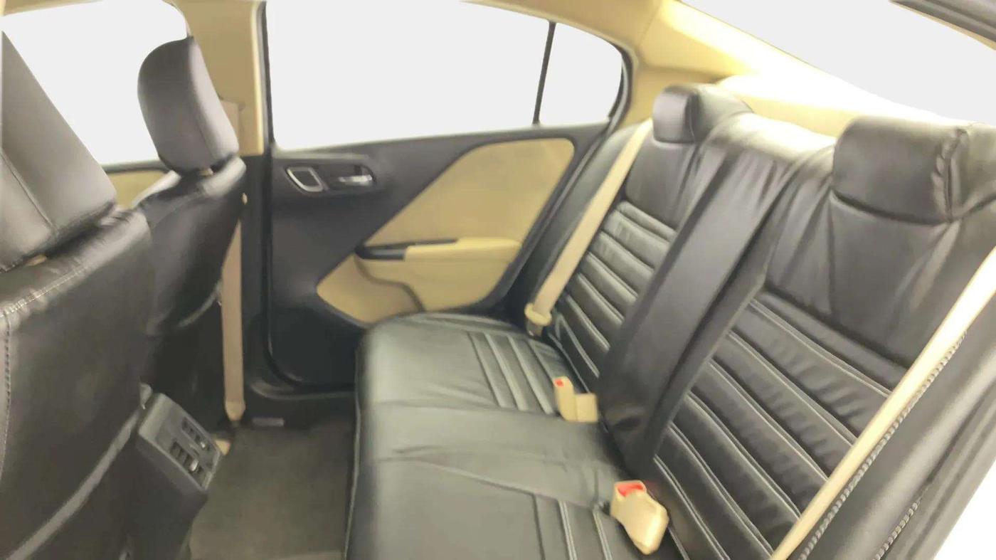 2018 Honda City 1.5L I-VTEC V MT, Petrol, Manual, 39,117 km, Right Side Rear Door Cabin