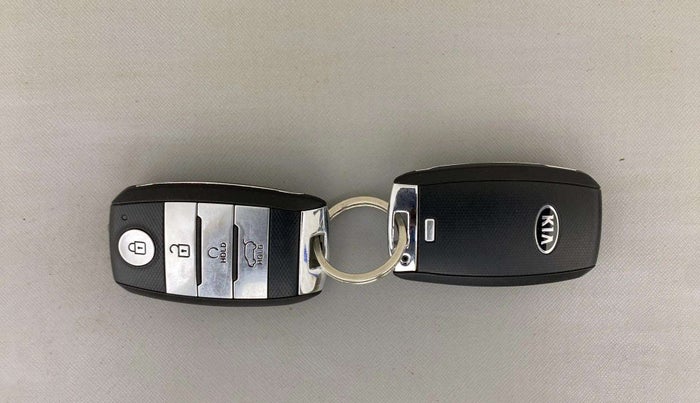 2020 KIA SONET HTX 1.0 IMT, Petrol, Manual, 78,345 km, Key Close Up