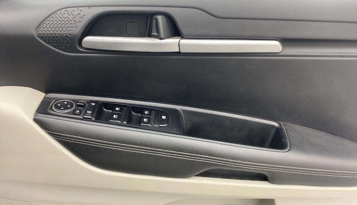 2020 KIA SONET HTX 1.0 IMT, Petrol, Manual, 78,345 km, Driver Side Door Panels Control