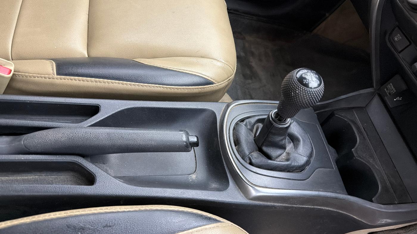 2014 Honda City 1.5L I-VTEC S MT, Petrol, Manual, 35,595 km, Gear Lever