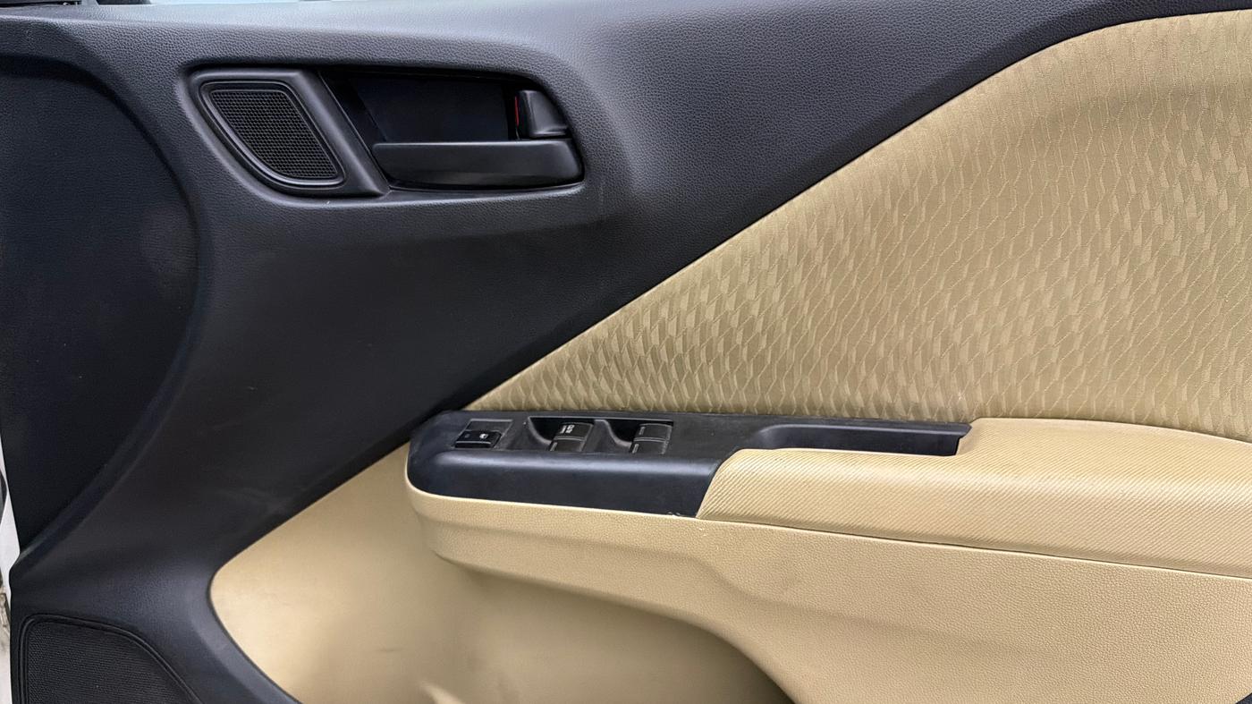 2014 Honda City 1.5L I-VTEC S MT, Petrol, Manual, 35,595 km, Driver Side Door Panels Control