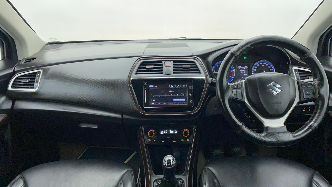 2015 Maruti S Cross ZETA 1.3, Diesel, Manual, 67,163 km, Dashboard