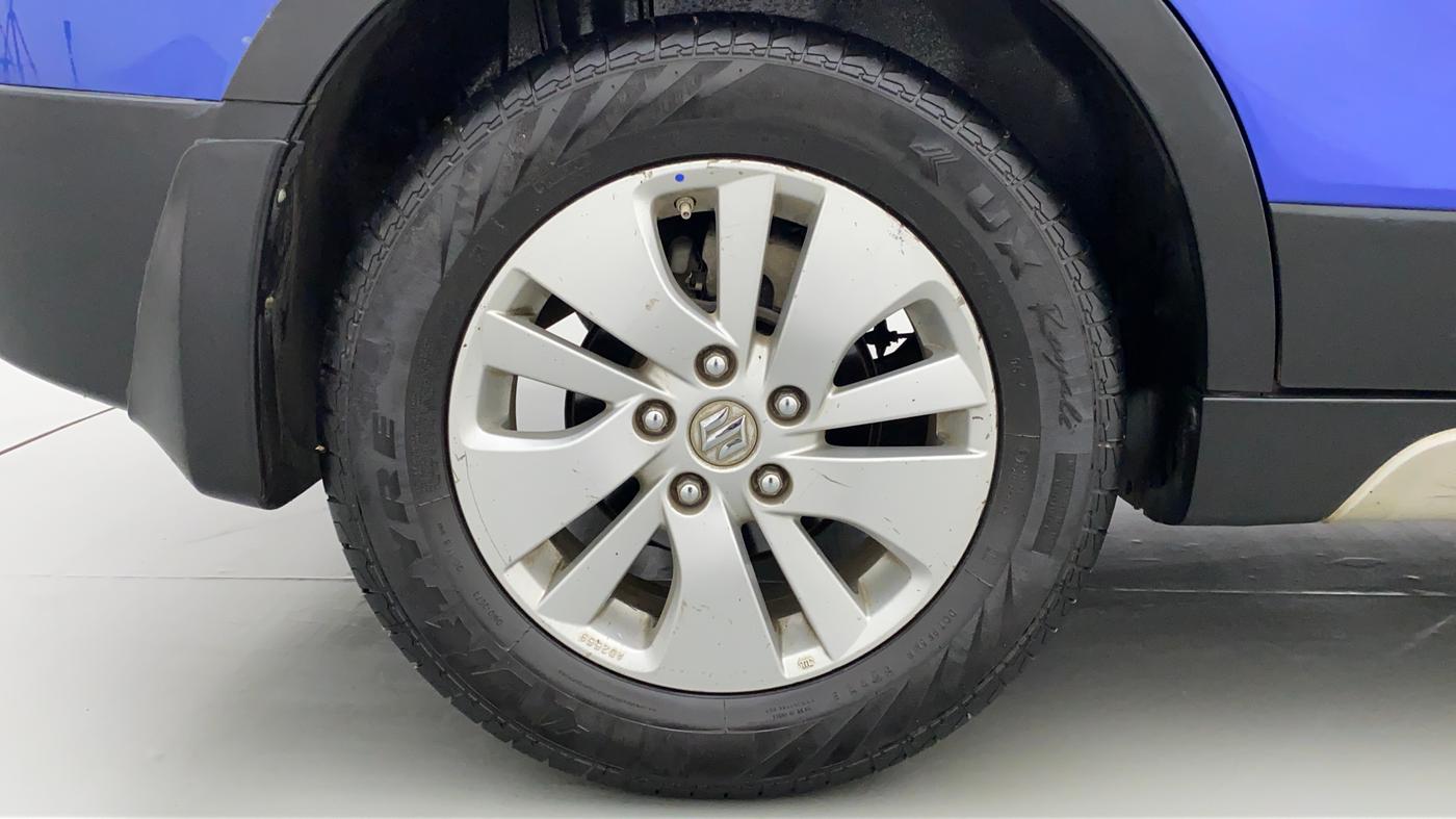 2015 Maruti S Cross ZETA 1.3, Diesel, Manual, 67,163 km, Right Rear Wheel