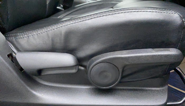 2015 Maruti S Cross ZETA 1.3, Diesel, Manual, 67,163 km, Driver Side Adjustment Panel