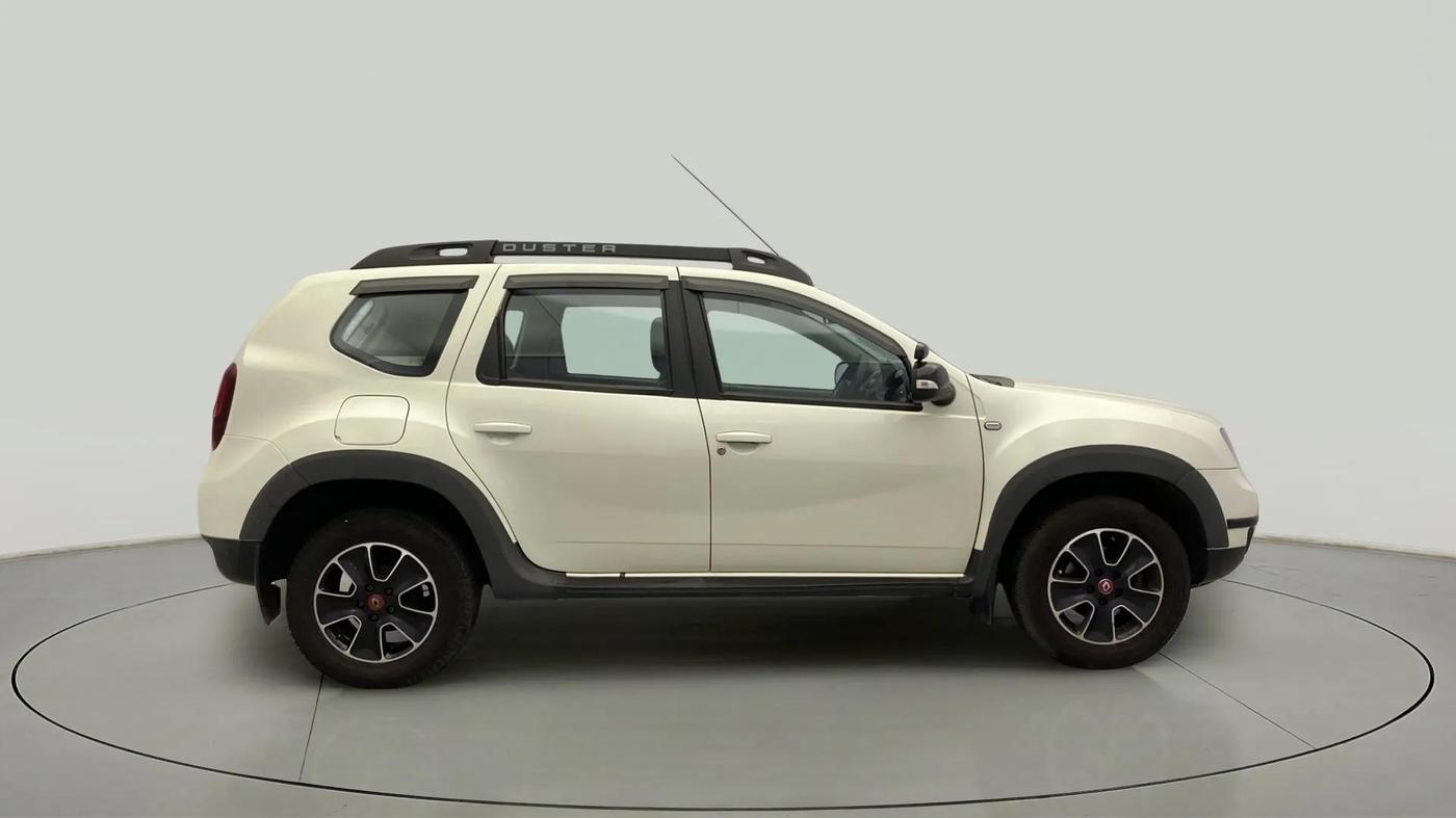 2017 Renault Duster 85 PS RXS MT DIESEL, Diesel, Manual, 58,138 km, Right Side View