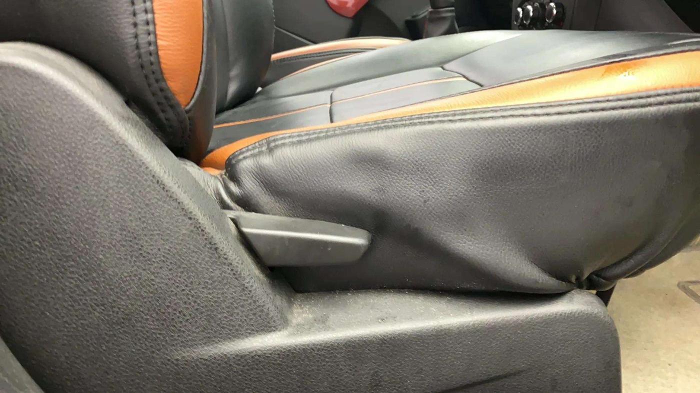 2017 Renault Duster 85 PS RXS MT DIESEL, Diesel, Manual, 58,138 km, Driver Side Adjustment Panel