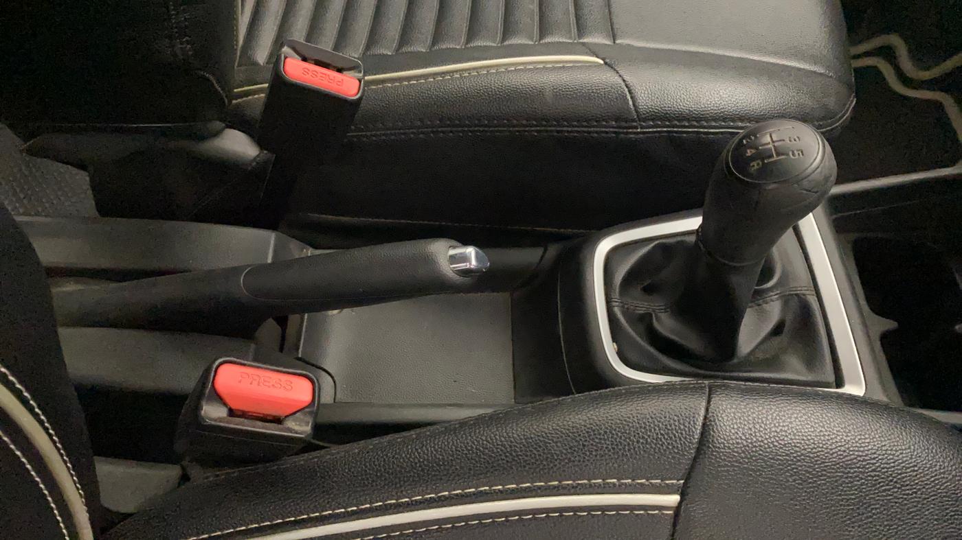 2018 Maruti Swift VXI, Petrol, Manual, 78,832 km, Gear Lever
