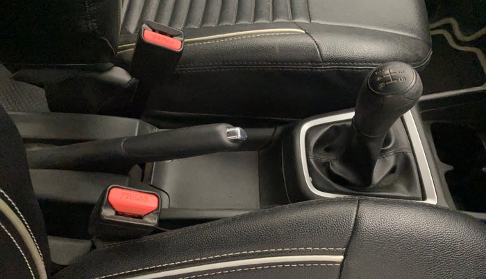 2018 Maruti Swift VXI, Petrol, Manual, 78,832 km, Gear Lever