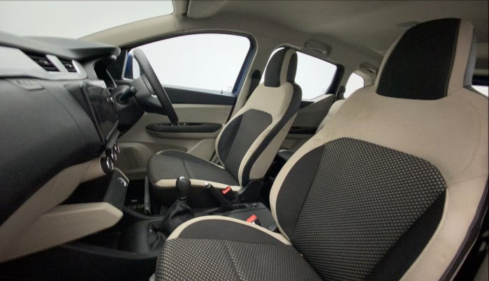 2020 Renault TRIBER RXZ AMT, Petrol, Automatic, 33,295 km, Right Side Front Door Cabin