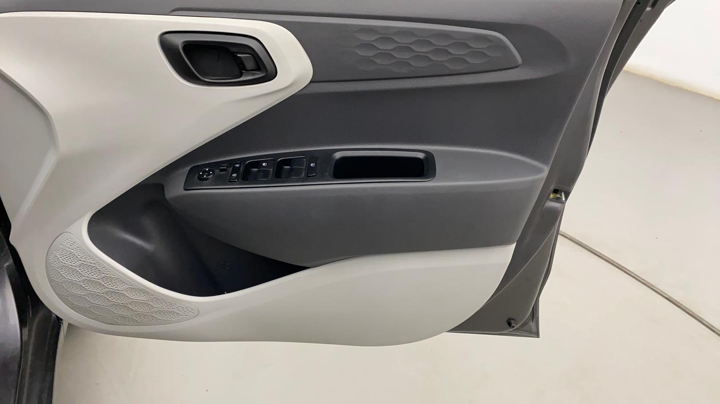 2020 Hyundai GRAND I10 NIOS MAGNA 1.2 KAPPA VTVT, Petrol, Manual, 74,046 km, Driver Side Door Panels Control