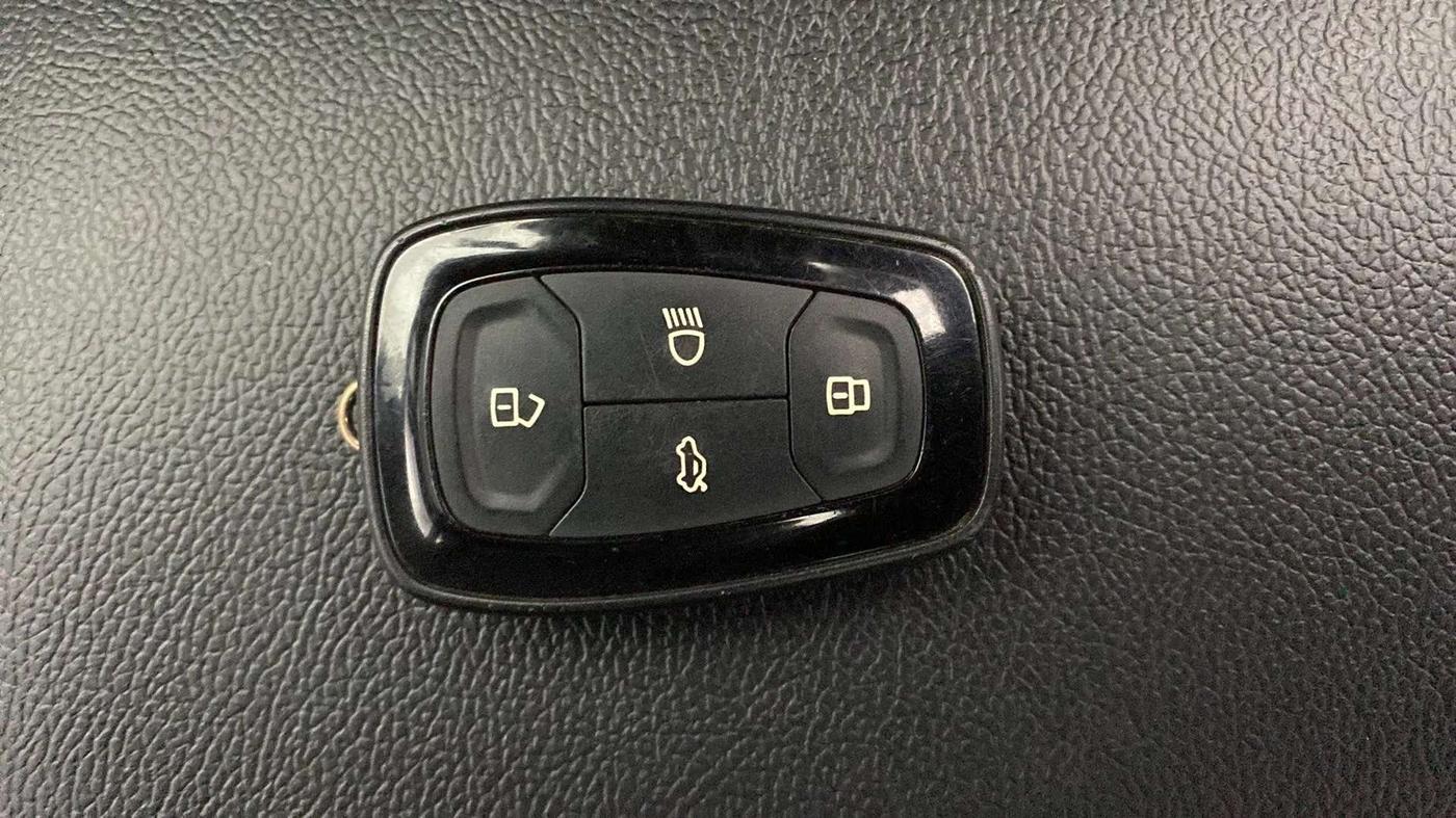 2018 Tata NEXON XZA PLUS DIESEL, Diesel, Automatic, 90,913 km, Key Close Up