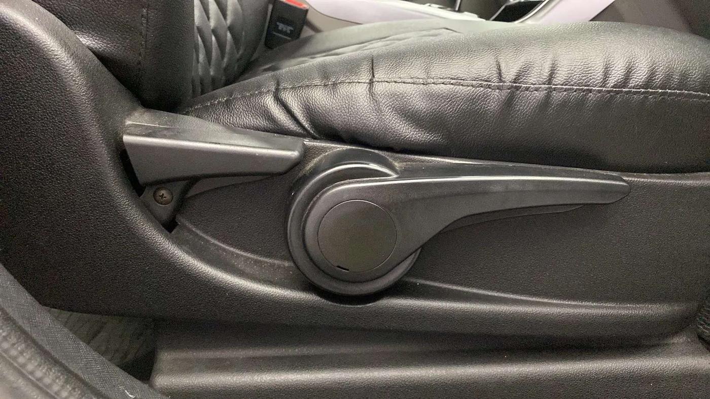 2018 Tata NEXON XZA PLUS DIESEL, Diesel, Automatic, 90,913 km, Driver Side Adjustment Panel
