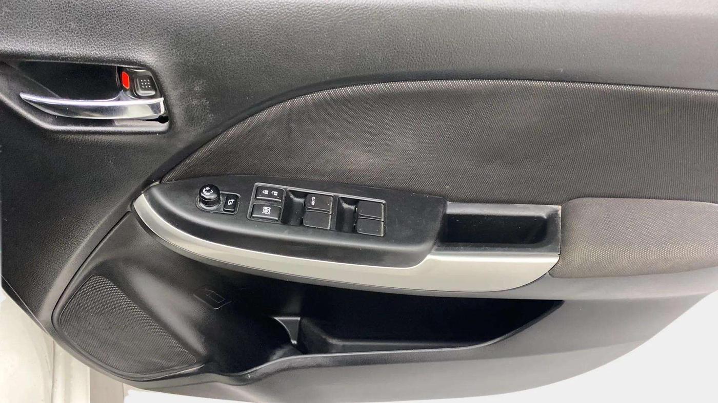 2017 Maruti Baleno ZETA PETROL 1.2, Petrol, Manual, 55,290 km, Driver Side Door Panels Control