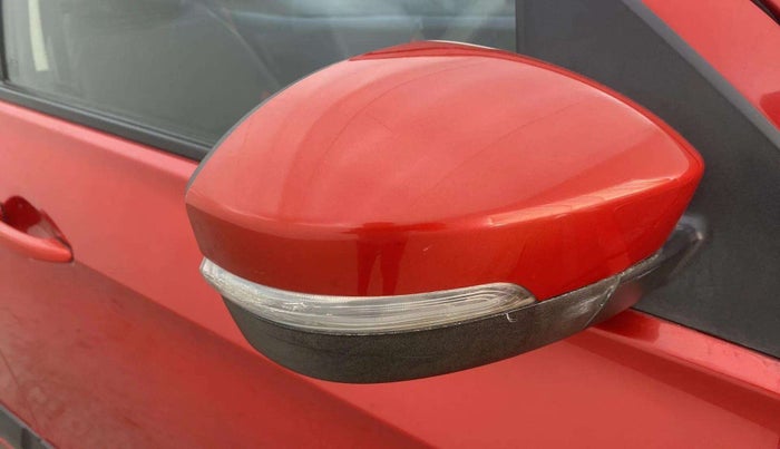2018 Tata Tiago XZA PETROL, Petrol, Automatic, 28,225 km, Right rear-view mirror - Indicator light has minor damage